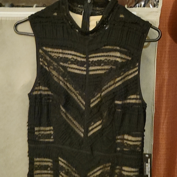 Bld with nude inner lining. - Picture 3 of 5